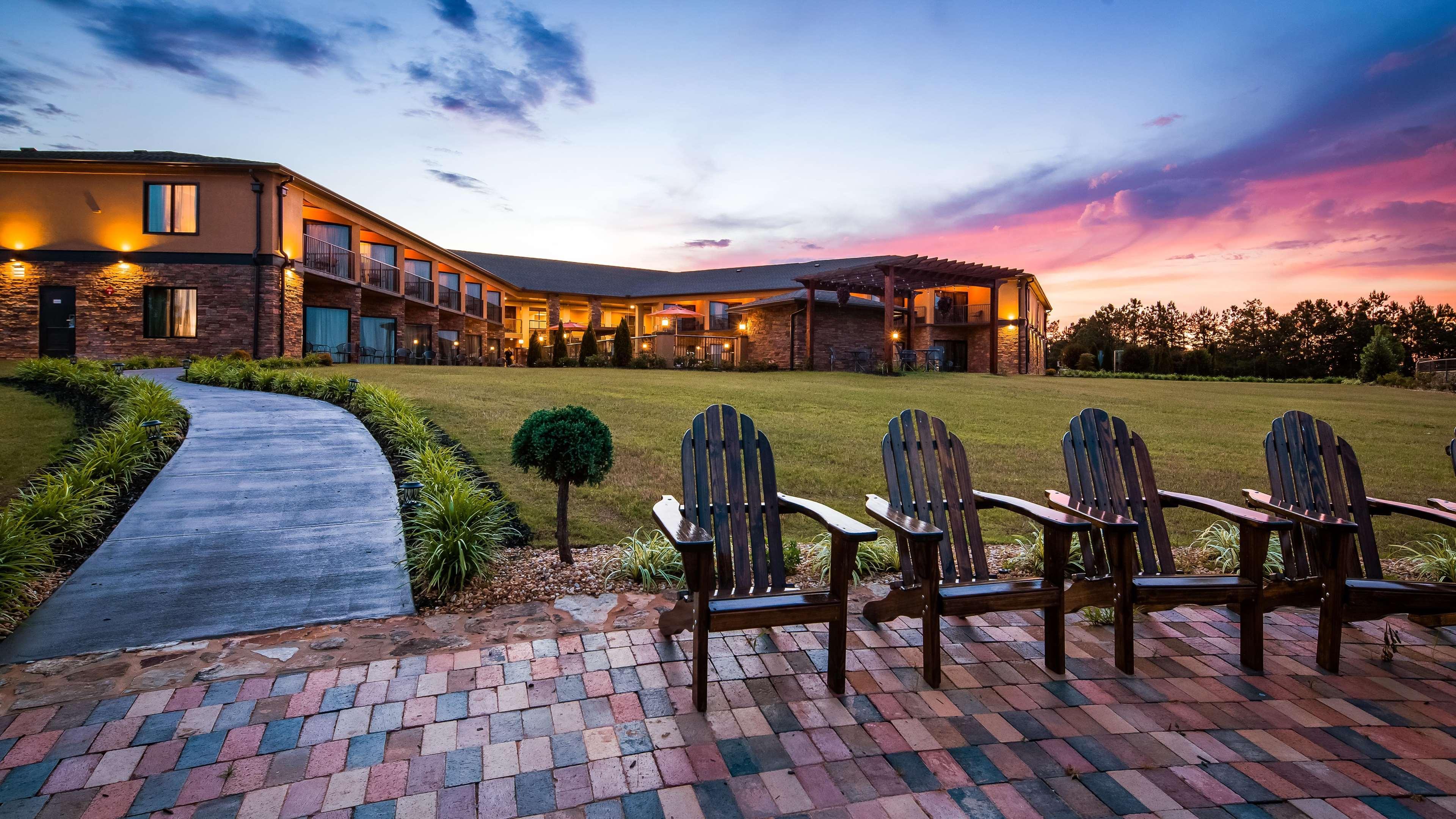 Best Western Warm Springs Hotel And Event Center Exterior photo